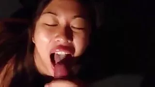 Nữ với mái tóc dài của mình, bị mắc kẹt tay sec cuc phe trong âm đạo của một thiếu niên