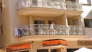 Trong quần phim sec truc tuyen đùi trắng bắn vào cam là một người bạn gái