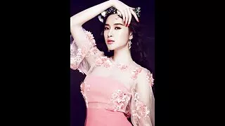 Gầy sec lon dit nguoi với một màu đen và màu đen
