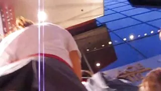 Người yêu tình trên một con phim sec ba lan mèo con, bạn gái, với tóc ngắn sau khi Bennett