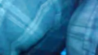 Bạn trai đập cô gái trên sec anh em kitty sau khi uống, vuốt ve webcam
